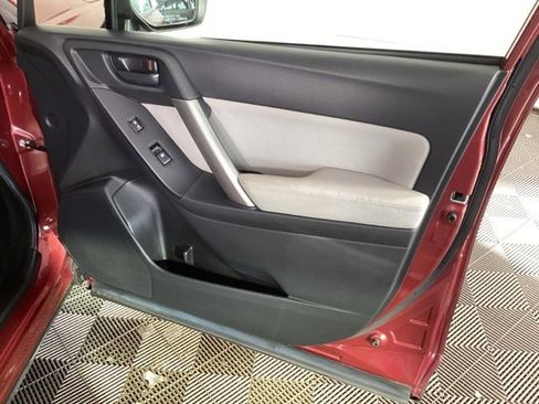 Used 2014 Subaru Forester 2.5i Premium w/ All-Weather Package image 21