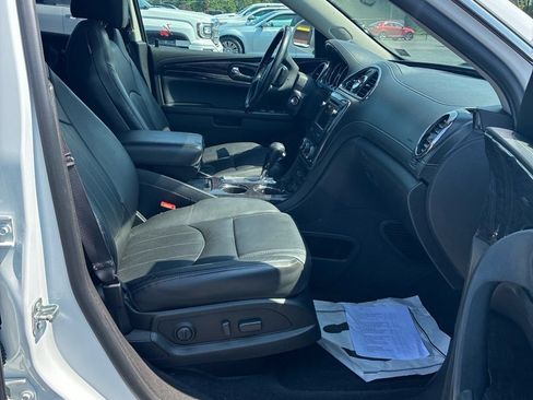Used 2017 Buick Enclave Leather AWD/4WD image 6