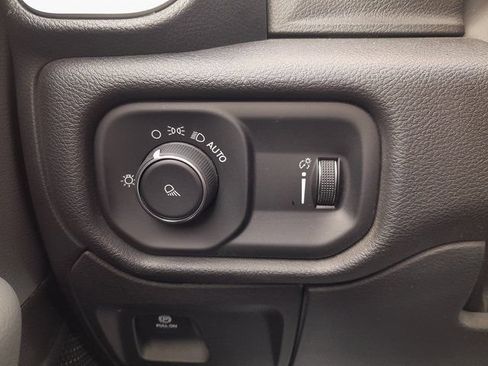 Used 2023 RAM 1500 Big Horn AWD/4WD image 17