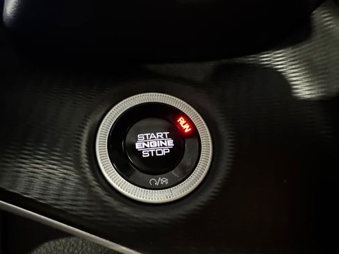 Used 2025 Jeep Grand Cherokee Altitude AWD/4WD image 41