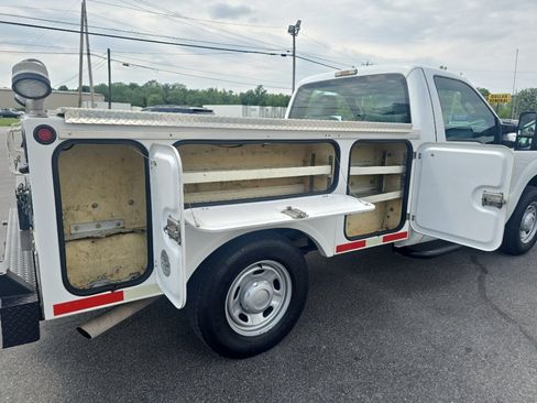 Used 2014 Ford F250 XL w/ Power Equipment Group RWD image 12