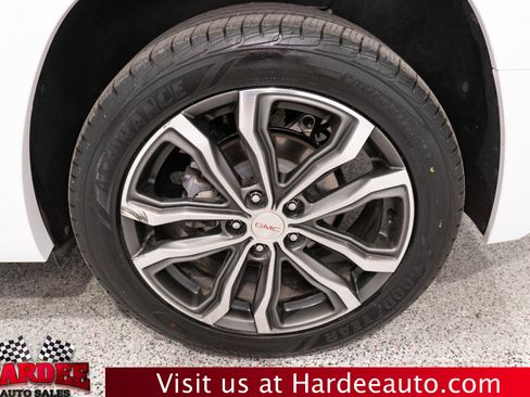 Used 2020 GMC Terrain Denali w/ Denali Premium Package AWD/4WD image 10