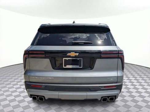 Used 2026 Chevrolet Traverse LT AWD/4WD image 5