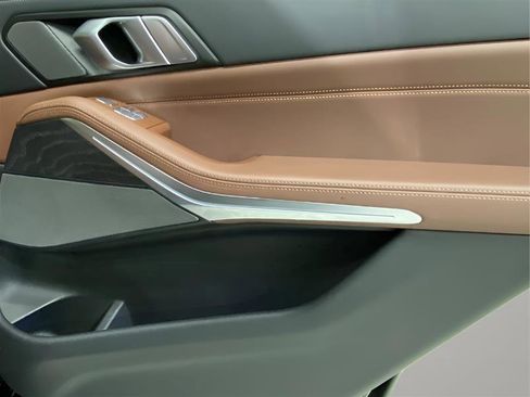 Used 2020 BMW X7 xDrive40i w/ Premium Package image 14