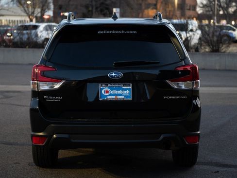 Used 2023 Subaru Forester Premium image 7