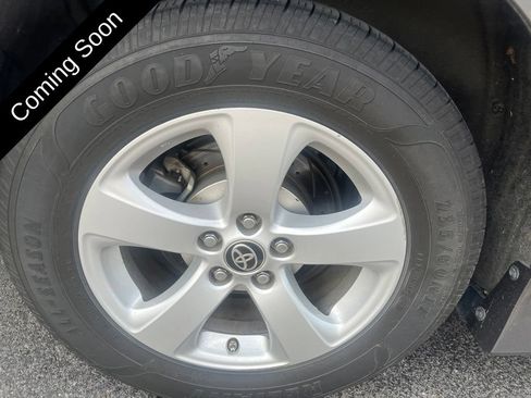 Used 2020 Toyota Sienna LE FWD image 42