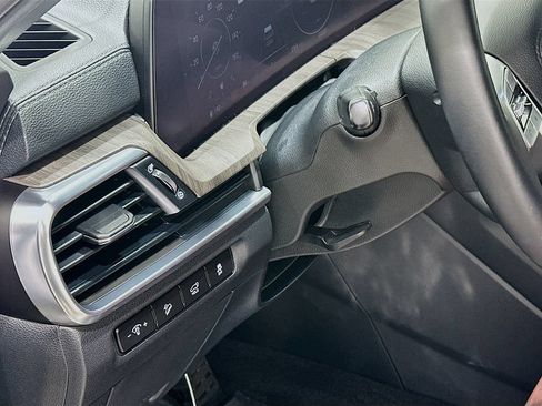 Used 2024 Kia Telluride SX w/ Towing Package FWD image 10