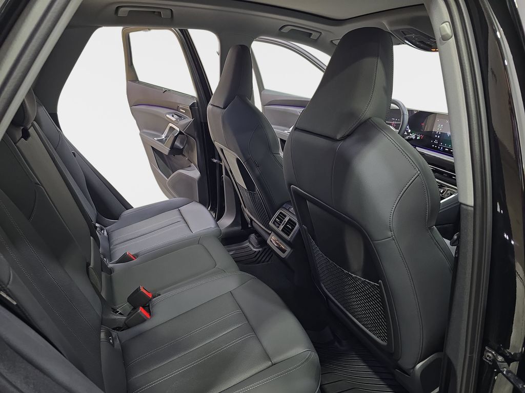 Used 2025 Audi Q5 Premium Plus w/ Premium Plus AWD/4WD image 13