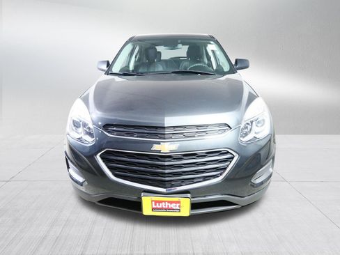 Used 2017 Chevrolet Equinox LS AWD/4WD image 2