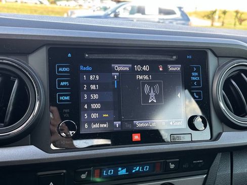 Used 2019 Toyota Tacoma TRD Off-Road AWD/4WD image 18