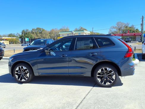 New 2026 Volvo XC60 B5 Plus w/ Protection Package Premier image 4