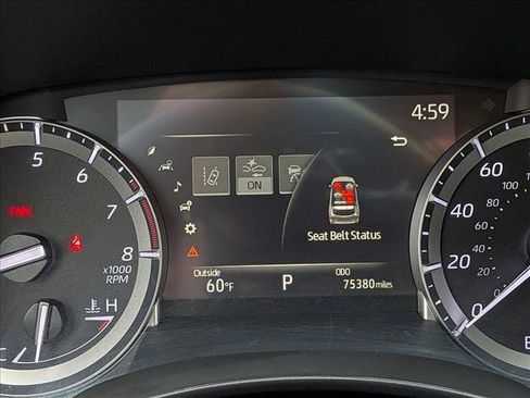 Used 2022 Toyota Highlander XLE AWD/4WD image 11