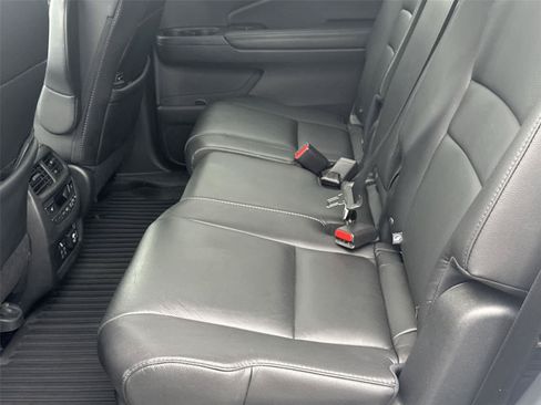 Used 2019 Honda Pilot Touring image 15
