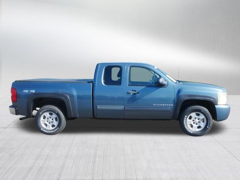 Used 2009 Chevrolet Silverado 1500 LT w/ Power Pack Plus AWD/4WD image 8