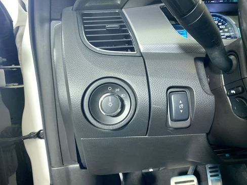 Used 2018 Ford Taurus SHO w/ Driver Assist Package image 15