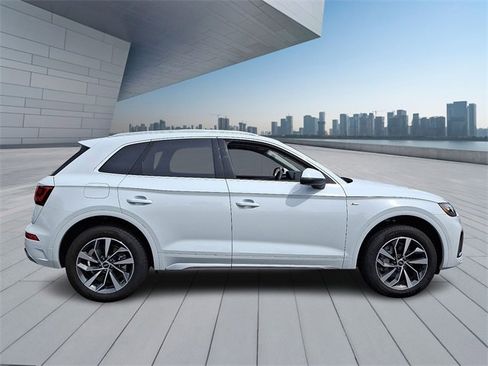 Certified 2023 Audi Q5 2.0T Premium Plus w/ Premium Plus Package image 7
