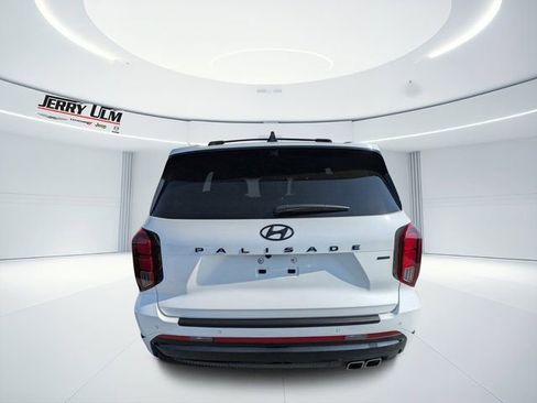 Used 2025 Hyundai Palisade Calligraphy image 4