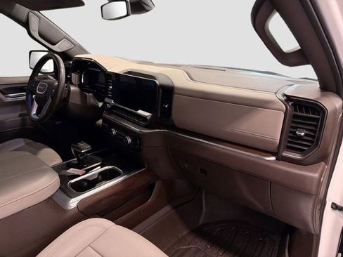 Used 2024 GMC Sierra 1500 SLT w/ SLT Premium Plus Package image 27