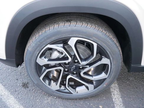 New 2026 Chevrolet Trax RS w/ Driver Confidence Package image 13