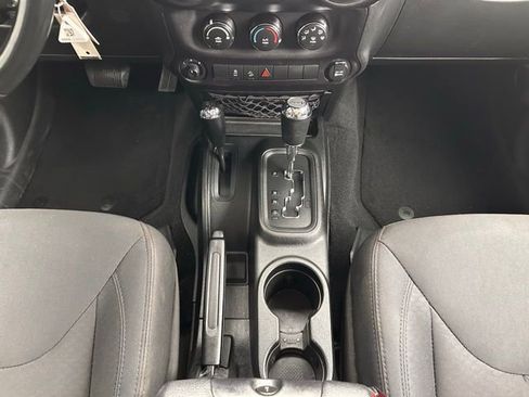 Used 2018 Jeep Wrangler Unlimited Sport S image 15