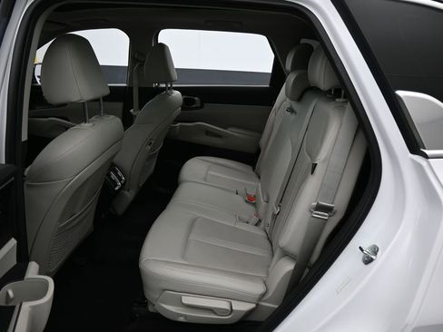 Used 2024 Kia Sorento S w/ Panoramic Sunroof Package FWD image 35