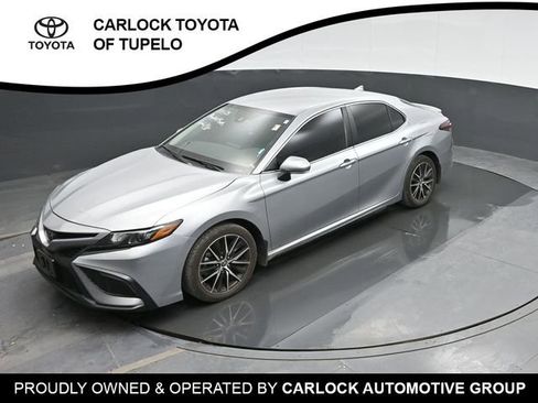 Used 2024 Toyota Camry SE image 31