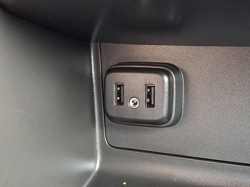 Used 2019 Chevrolet Colorado LT AWD/4WD image 25