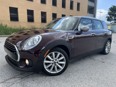 Used 2016 MINI Cooper Clubman FWD image 2