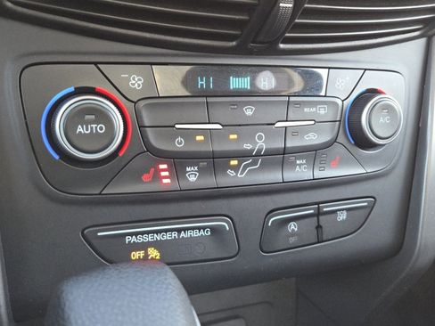 Used 2018 Ford Escape SE image 29