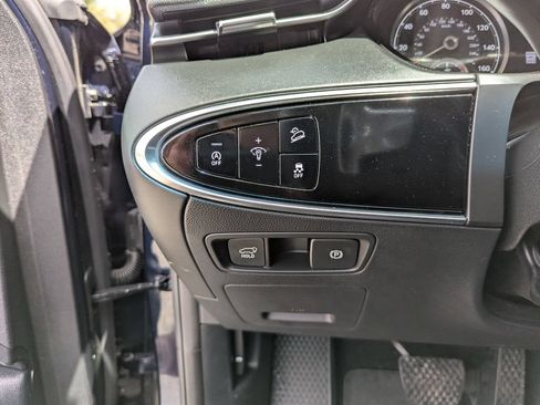 Used 2023 Genesis GV70 2.5T AWD/4WD image 14