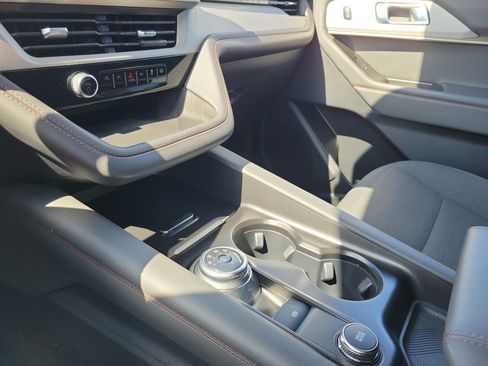 Certified 2025 Ford Explorer Active RWD image 27