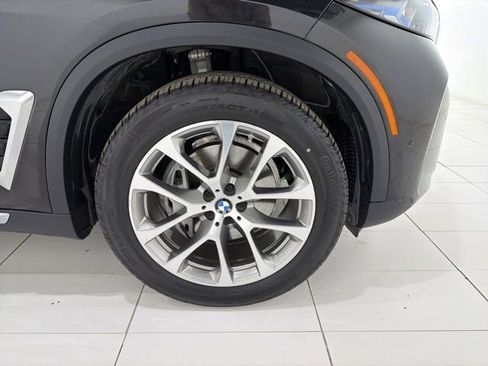Certified 2024 BMW X5 xDrive40i w/ Premium Package image 45
