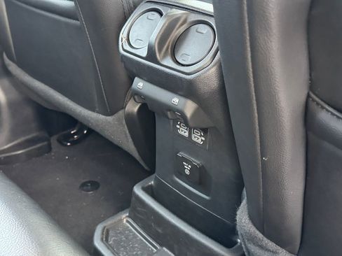 Used 2023 Jeep Wrangler Unlimited Sahara w/ Cold Weather Group AWD/4WD image 7