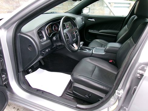 Used 2018 Dodge Charger SXT Plus w/ Quick Order Package 29J image 16