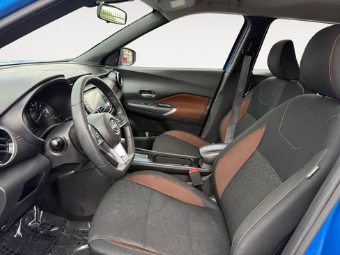 Used 2024 Nissan Kicks SR FWD image 9