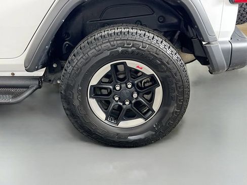 Used 2018 Jeep Wrangler Unlimited Rubicon AWD/4WD image 36