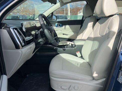 New 2026 Kia Sorento S AWD/4WD image 9