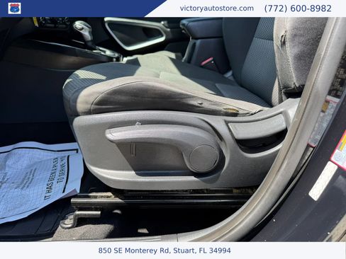 Used 2020 Kia Soul LX FWD image 16