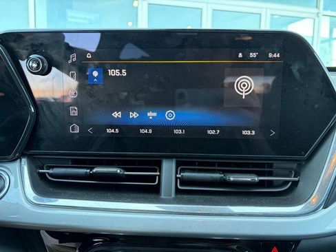 Used 2024 Chevrolet Trax LT w/ Driver Confidence Package image 7