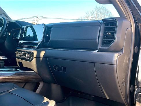 Used 2022 Chevrolet Silverado 1500 LT Trail Boss w/ LT Trail Boss Premium Package image 14