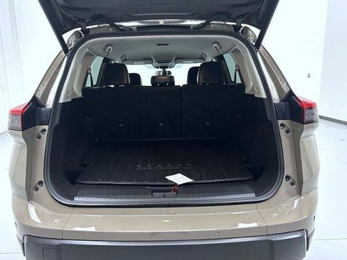 Certified 2025 Nissan Rogue SV AWD/4WD image 21