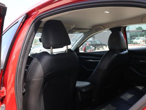 Used 2019 MAZDA MAZDA3 Sedan image 15