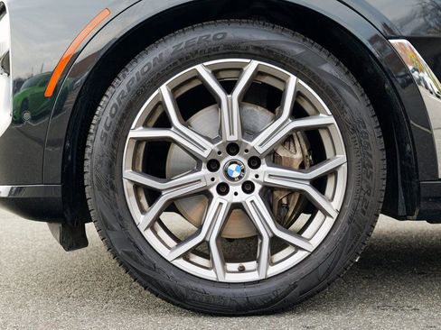 Used 2024 BMW X7 xDrive40i image 15