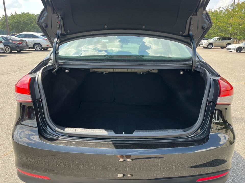 Used 2017 Kia Forte LX FWD image 17