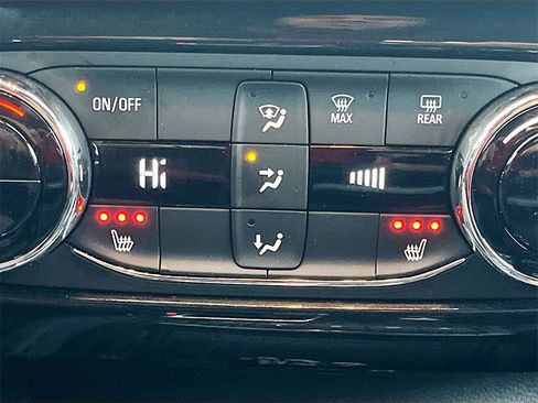 Used 2025 Chevrolet TrailBlazer RS w/ Convenience Package image 20