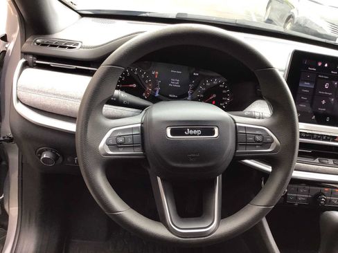 Used 2023 Jeep Compass Sport AWD/4WD image 15