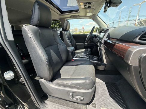 Used 2020 Toyota 4Runner Limited AWD/4WD image 22
