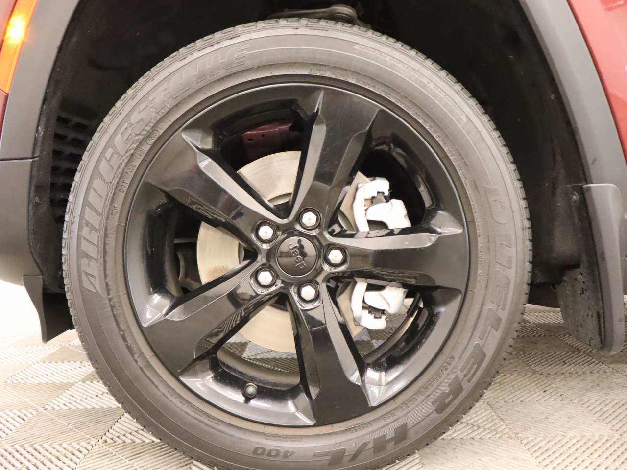 Used 2023 Jeep Grand Cherokee L Laredo AWD/4WD image 6
