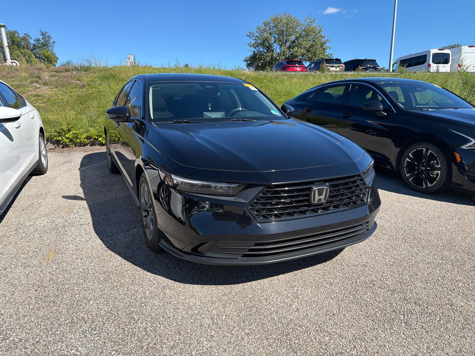 Used 2024 Honda Accord EX image 2