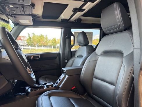 New 2025 Ford Bronco Badlands image 13